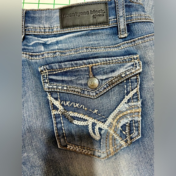 Twentyone Black by Rue 21 low rise skinny jeans distressed - Picture 4 of 9